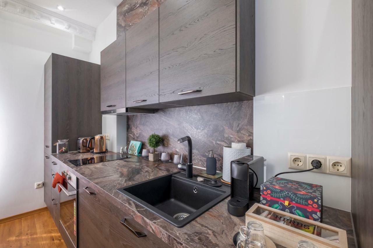 Parliament Sofia - Top Center Luxury Apartment Bagian luar foto