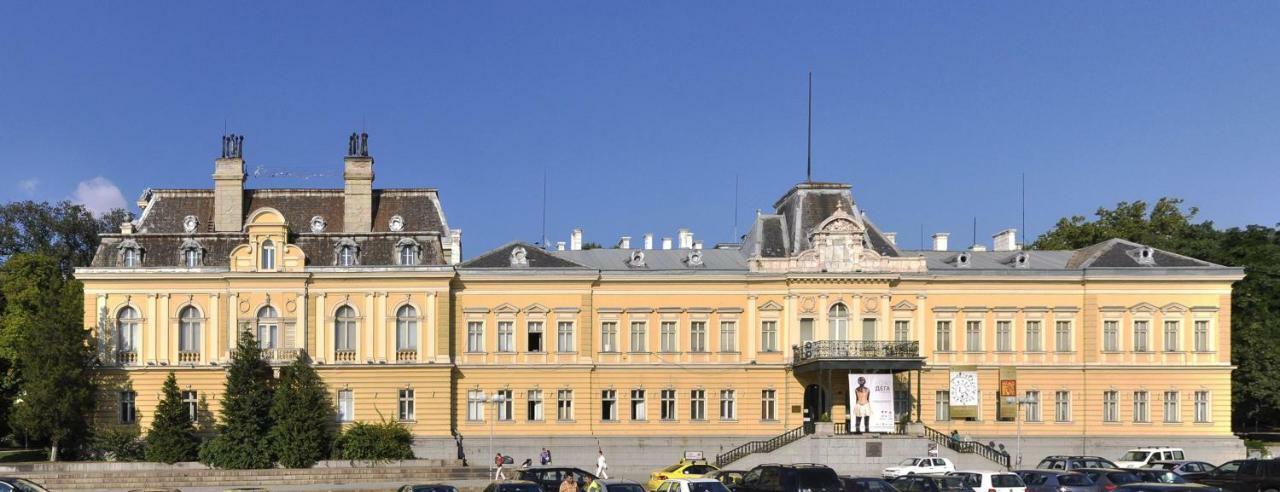 Parliament Sofia - Top Center Luxury Apartment Bagian luar foto